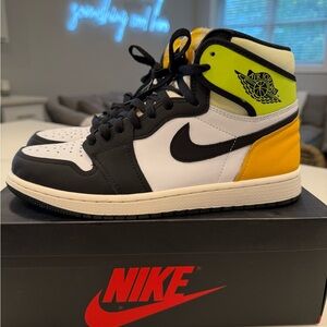 Air Jordan 1 Retro High OG “Volt Gold”